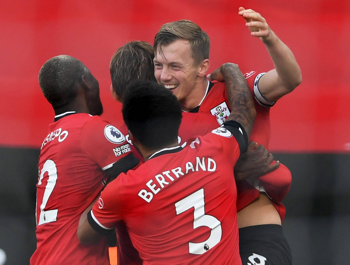 在众多球迷 在众多球迷